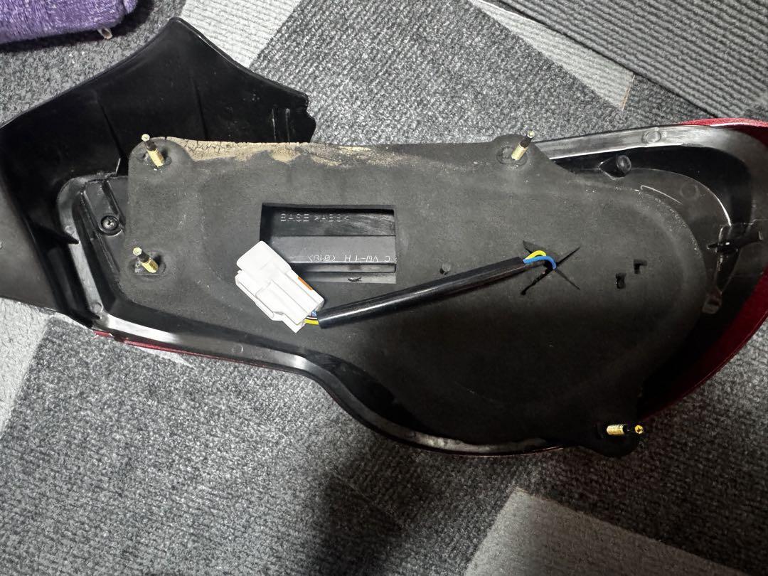【ジャンク品】 86 brz valenti ヴァレンティ　テールランプ