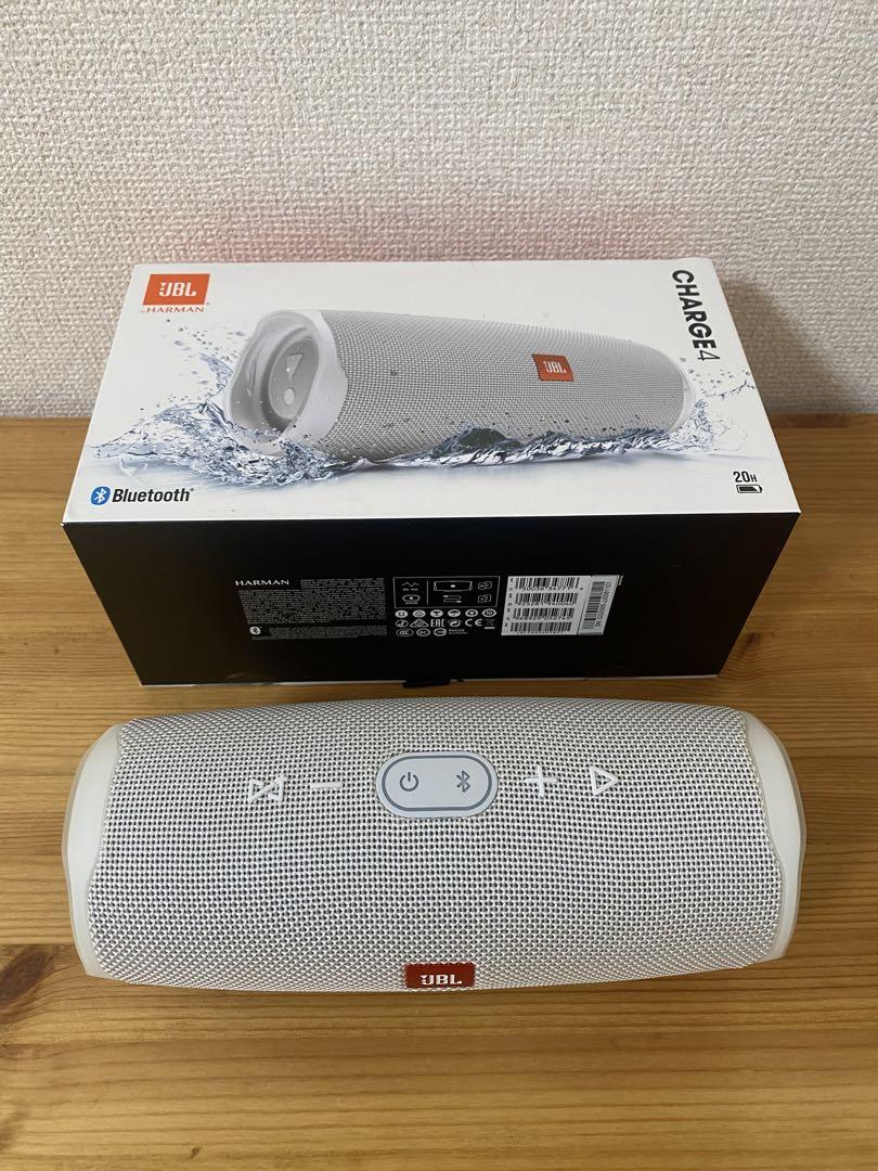 JBL CHARGE4 ワイヤレススピーカー ホワイト Amazon.co.jp: JBL CHARGE4 Bluetoothスピーカー IPX7防水/USB