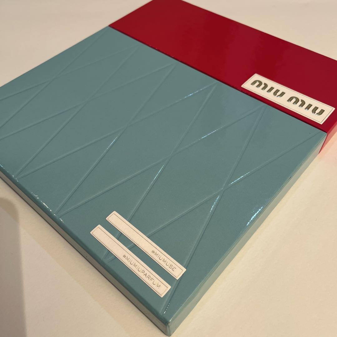 miumiu ノベルティ フォトブック 美品 - メルカリ