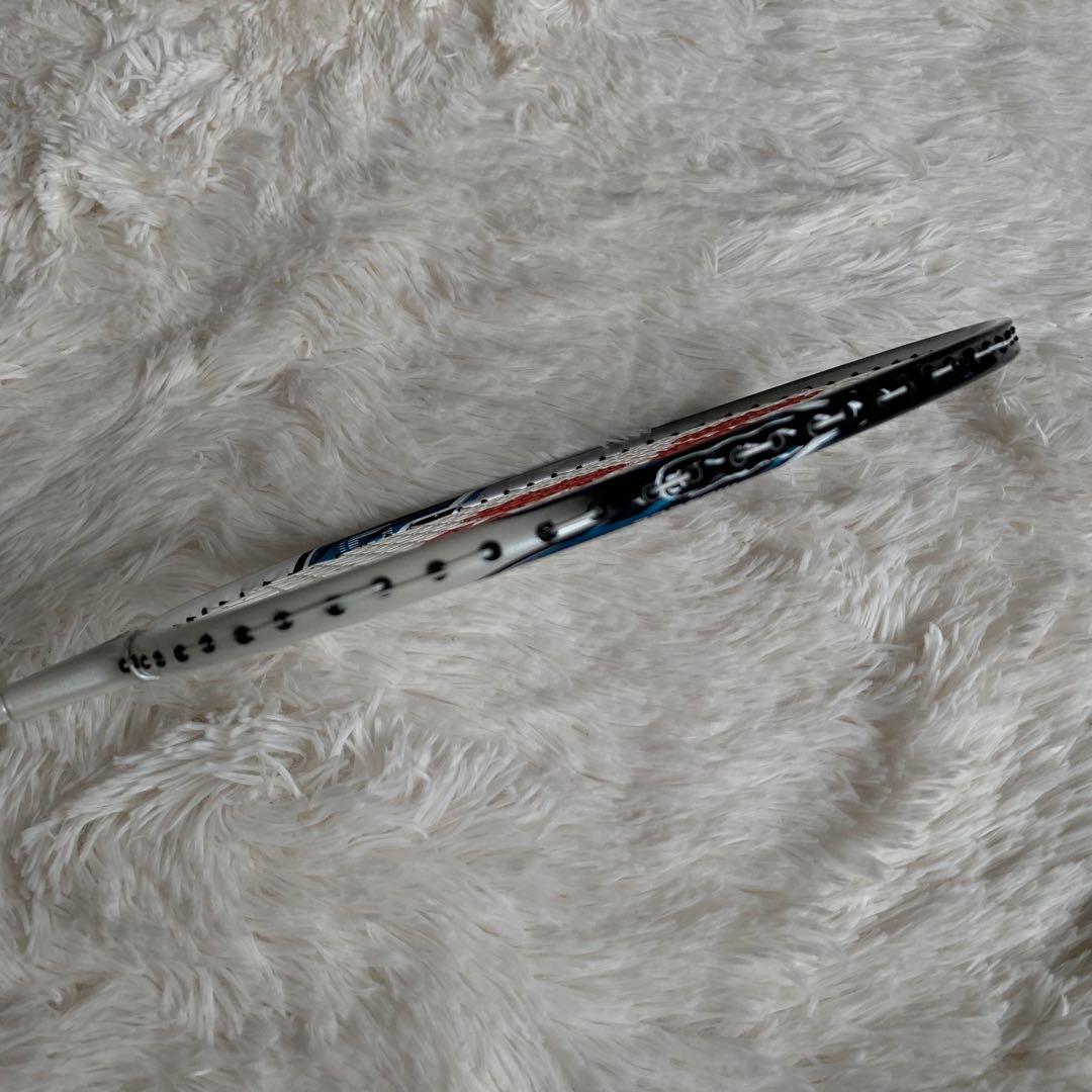 【美品】ヨネックス　バドミントン　マッスルメガ　B 700　ラケット