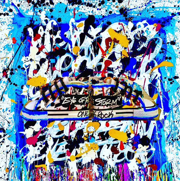 Instagramで話題 EYE OF THE STORM スニーカーキーホルダ