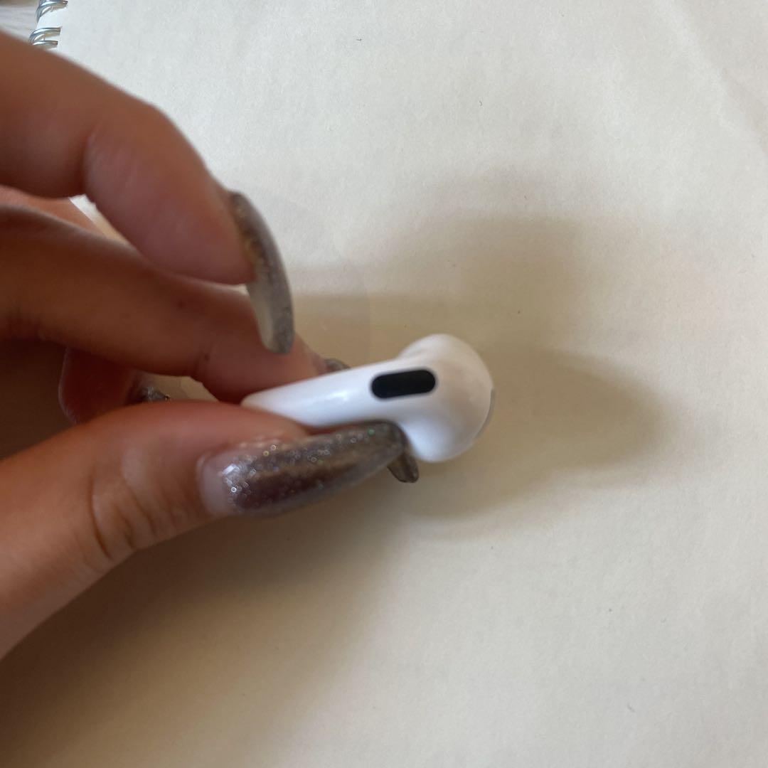 AirPods4 左耳のみ