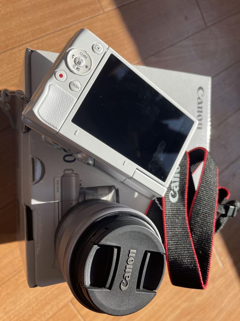 Canon eos m200
