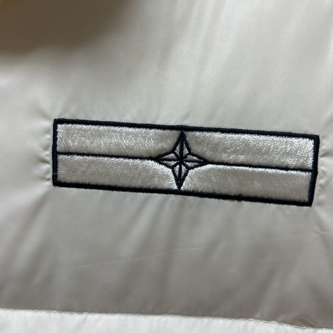 STONE ISLAND　ストーンアイランド ダウンベスト　ホワイト