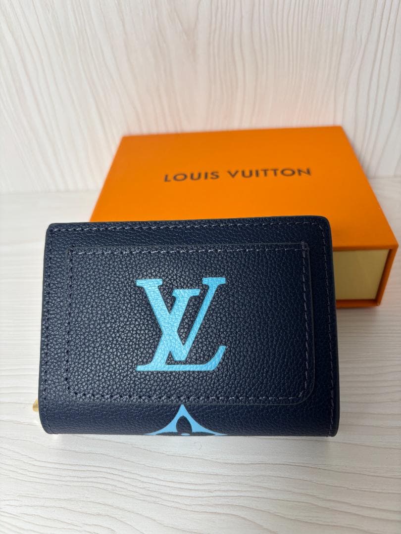 ルイヴィトン 二つ折り財布 小銭入れ 13,536円