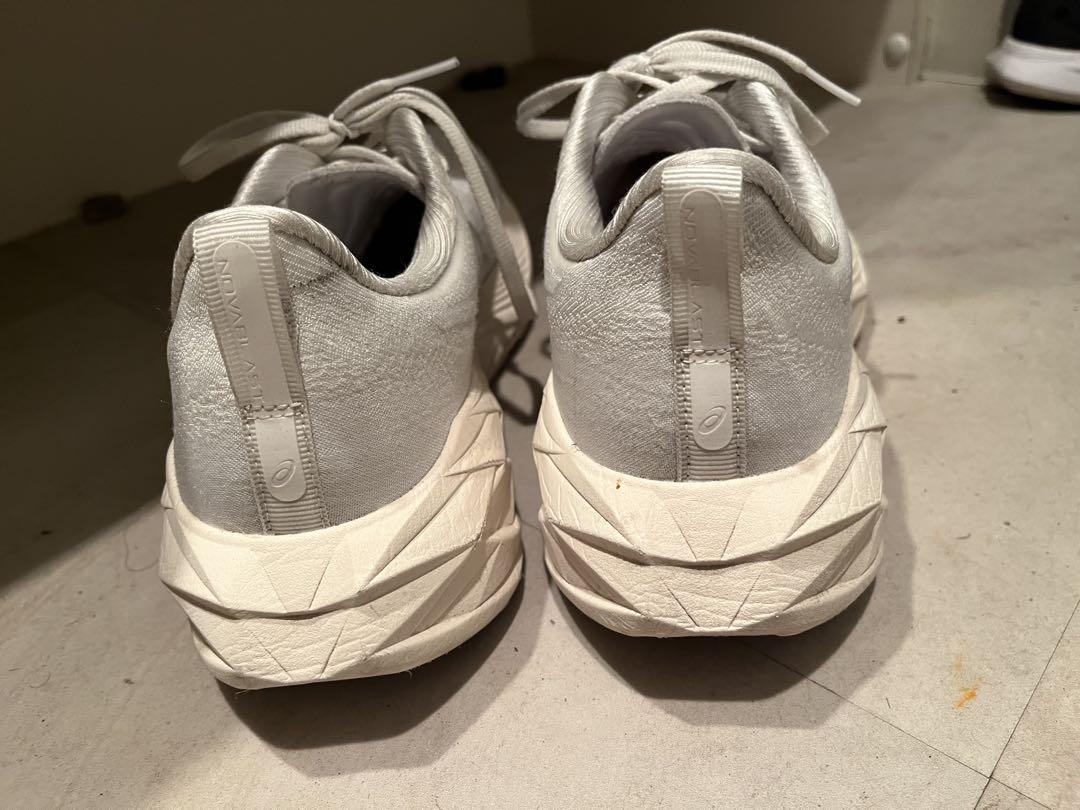ASICS NOVABLAST4 ノヴァブラスト4 ホワイト