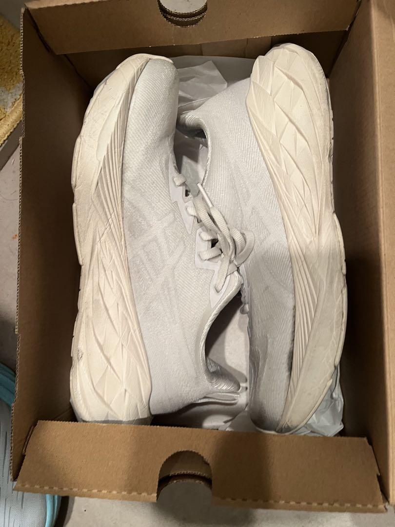 ASICS NOVABLAST4 ノヴァブラスト4 ホワイト