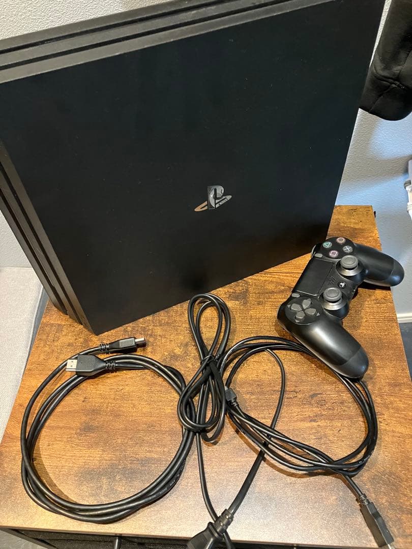 PlayStation 4 Pro 本体ブラック2TB CUH-7200CB01目立った傷や汚れなし UP786_INFO