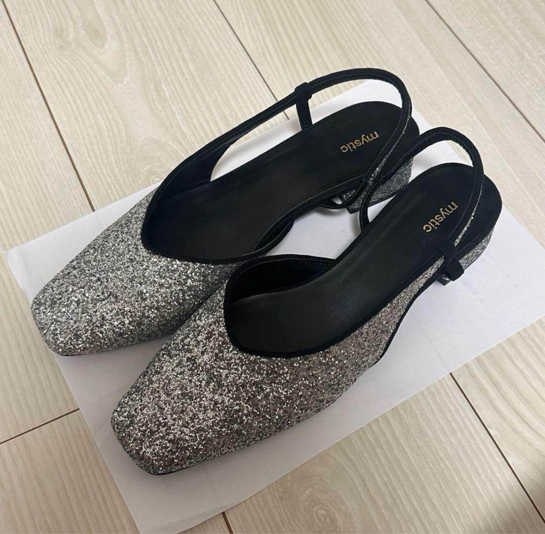 mystic バックストラップパンプス