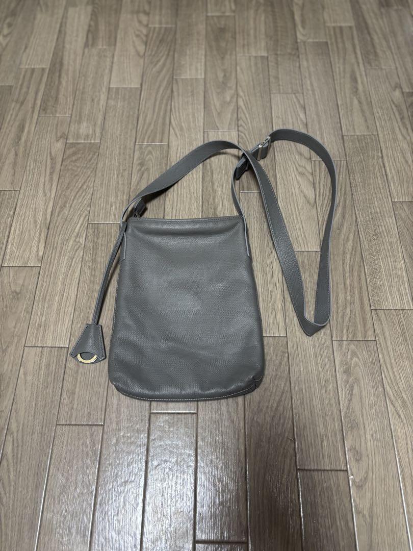 美品　aniary シンプルショルダーバッグ グレー