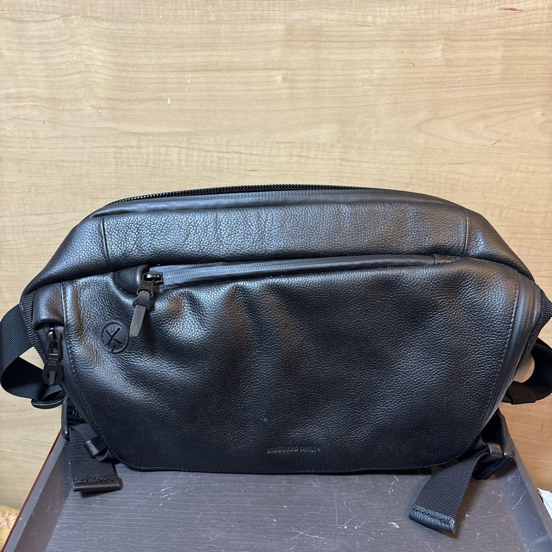 Broski and Supply 牛革 レザー ボディバッグ ウエストポーチ Broski and Supply 牛革 レザー ボディバッグ ウエストポーチ