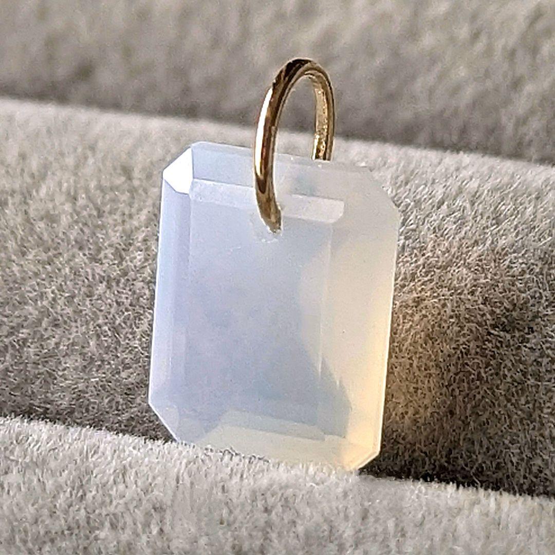 ♢N♢K18 ミルキーオパール2.2ct ネックレスチャーム