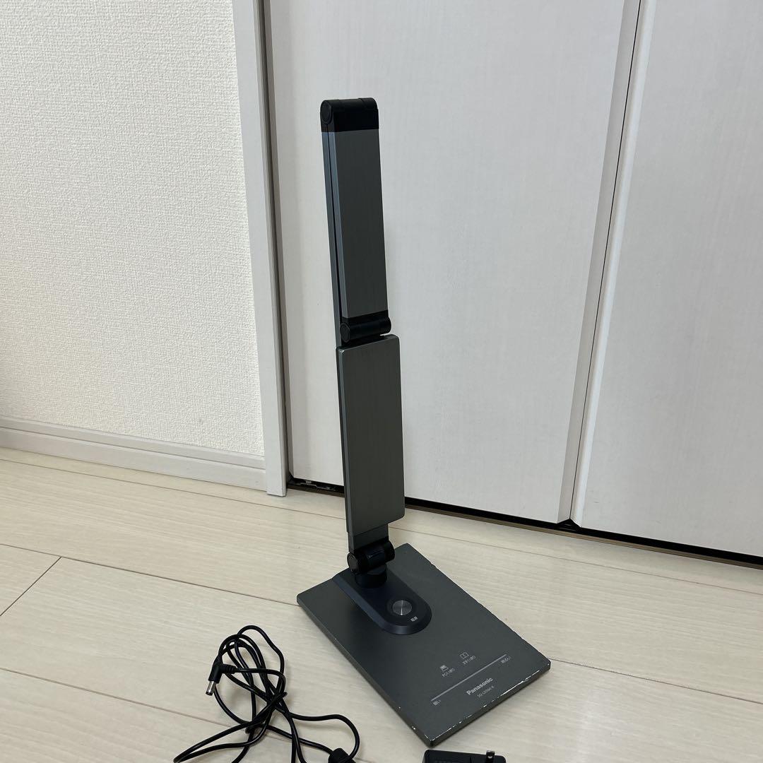 パナソニック　LEDデスクライト SQ-LD560-K 2021年製