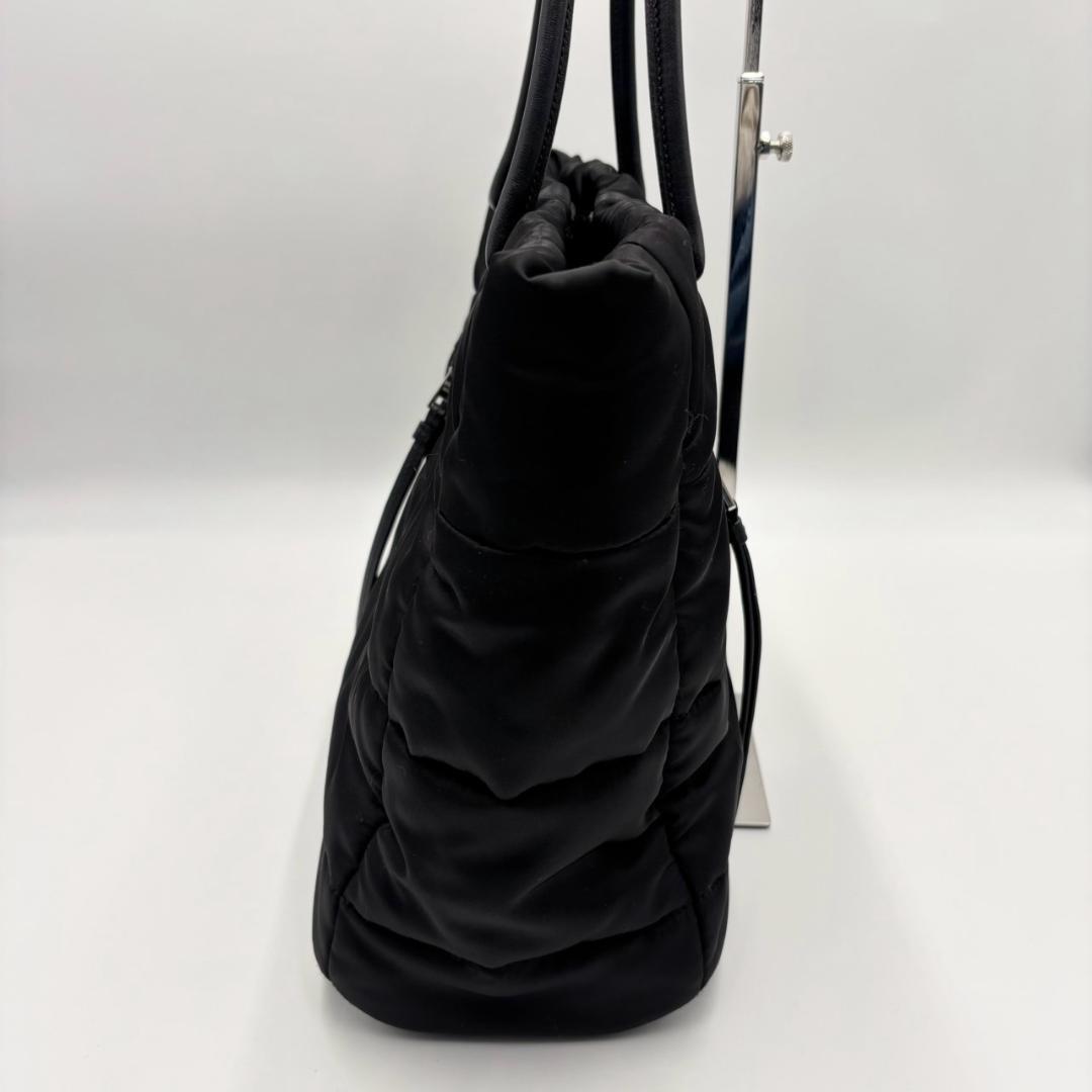 PRADA / キルティング ホーボーバッグ 【A-ランク 付属品無】 PRADA ショルダーバッグ 黒 キルティング