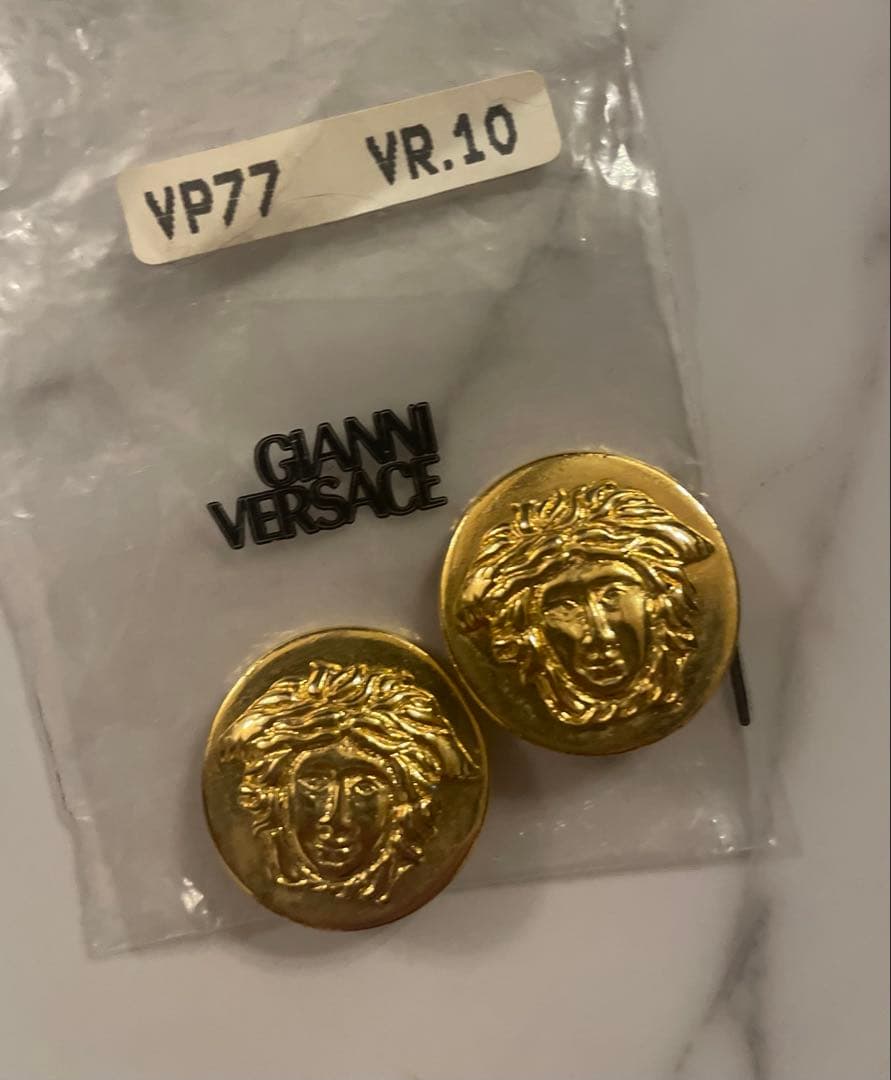 GIANNI VERSACE ヴェルサーチ メデューサ イヤリング