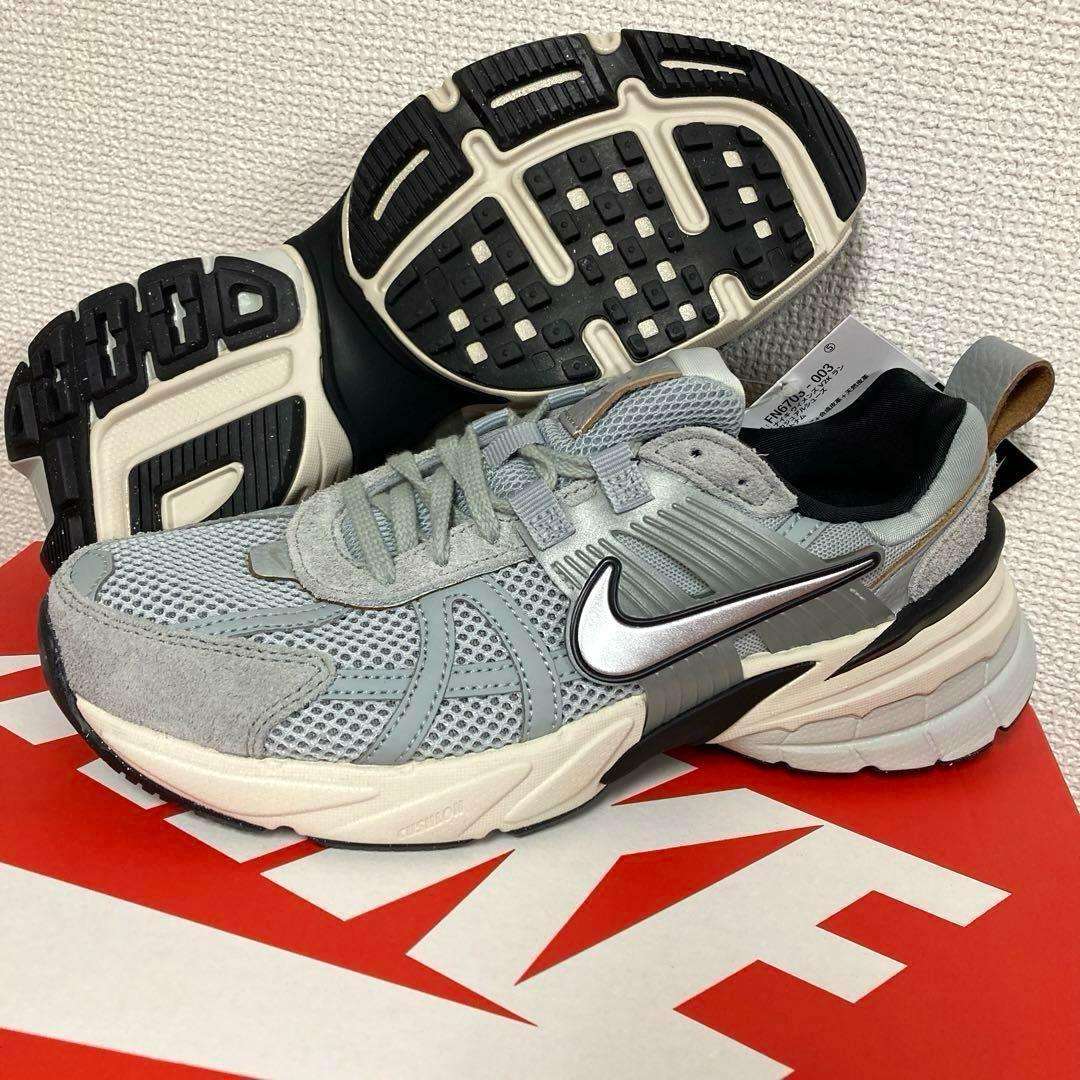 FN6703-003(T) WMNS NIKE V2K RUN 23cm