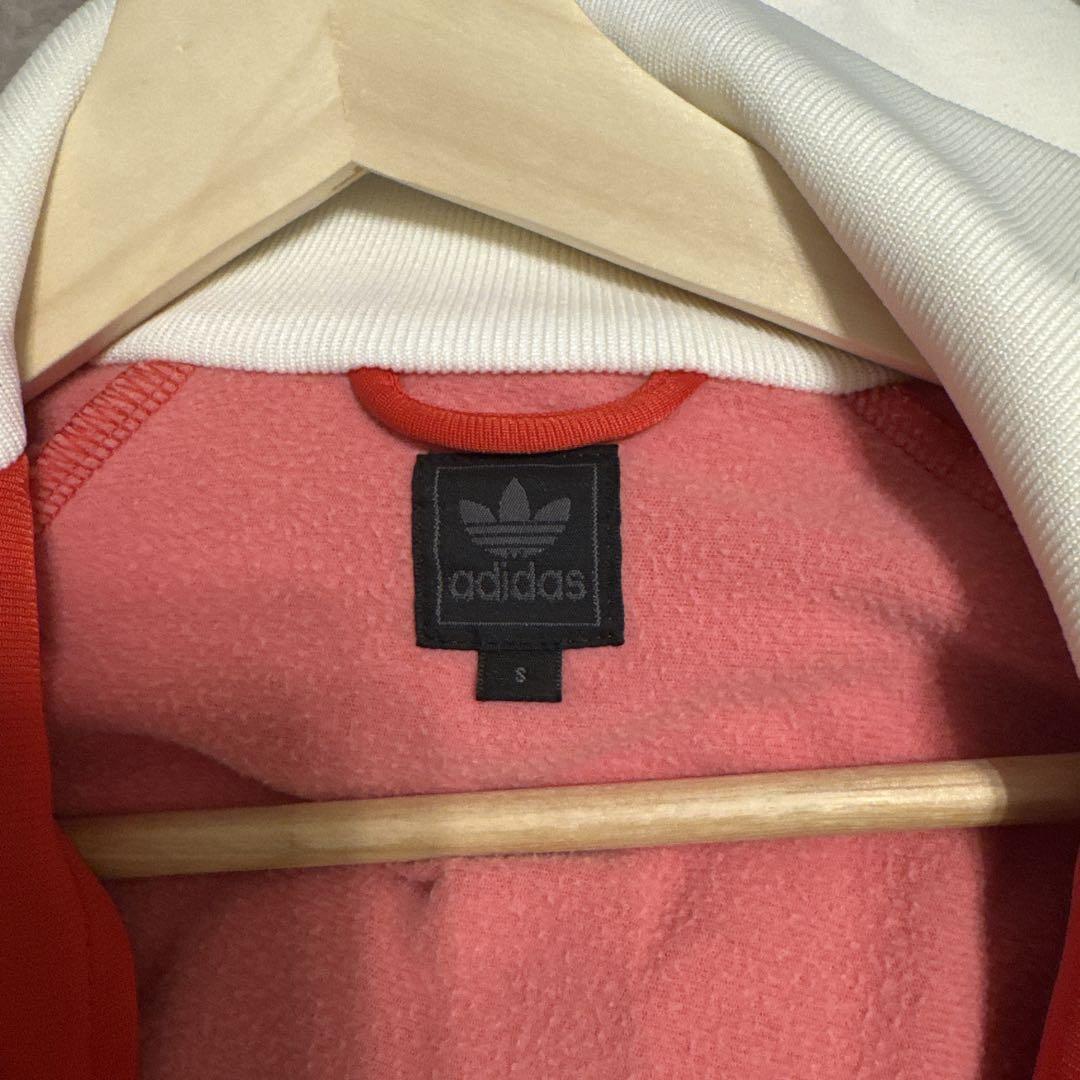 adidas originals トラックジャケット