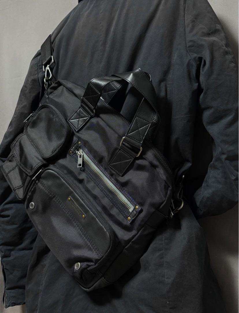DIESEL マルチポケットショルダーバッグ