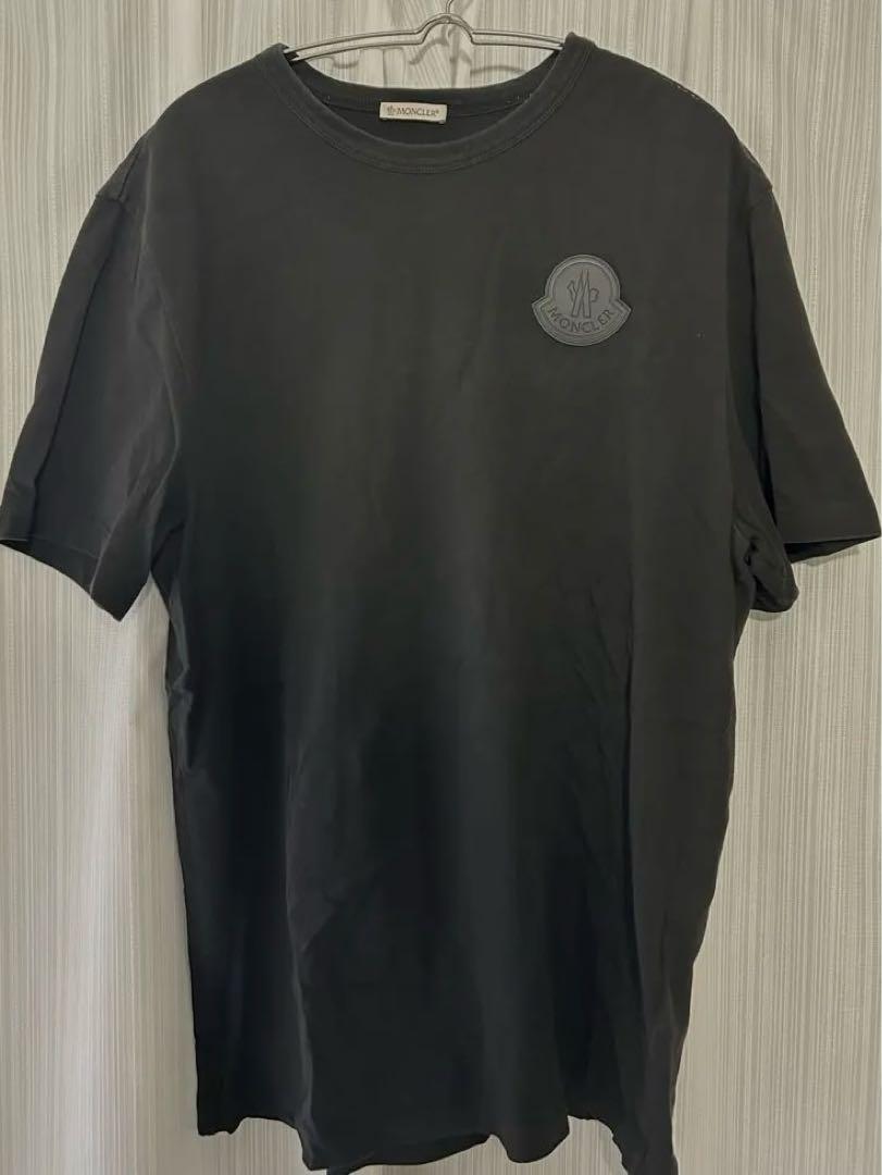 MONCLER ブラック Tシャツ ロゴ入り