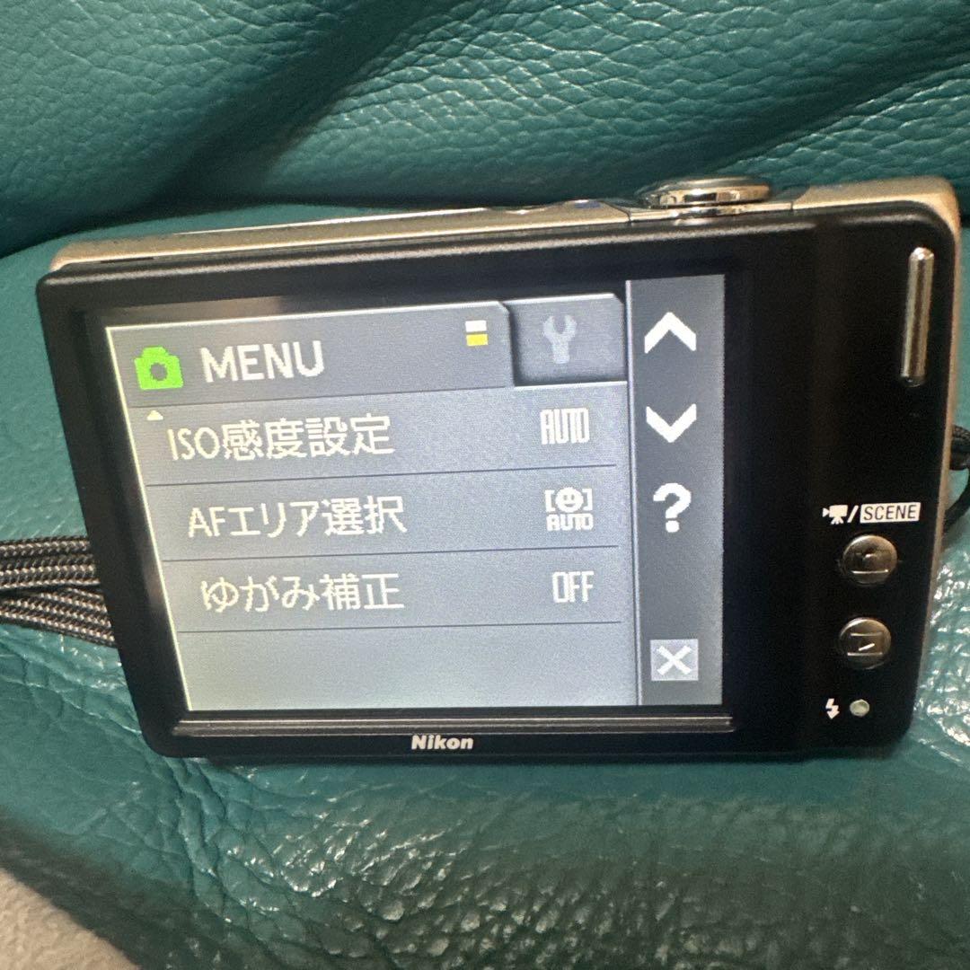 Nikon COOLPIX デジタルカメラ 10メガピクセル.