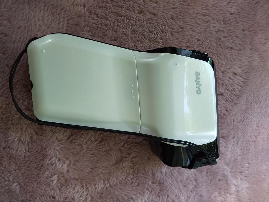 Ｘａｃｔｉ〔ザクティ〕 DMX-CG11(W) 美品