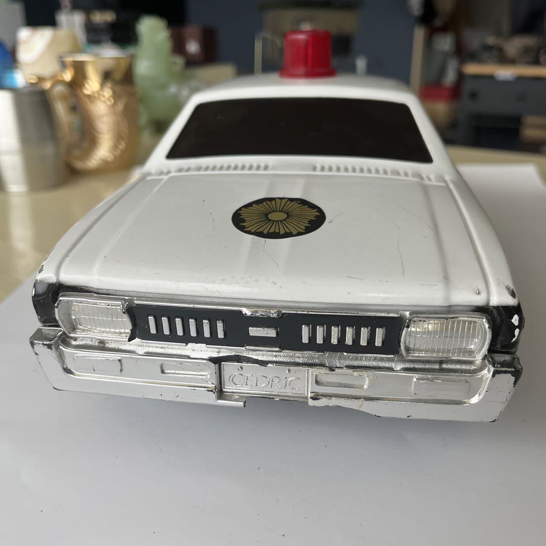 希少 日産セドリックパトカー TONKA製 ブリキ製