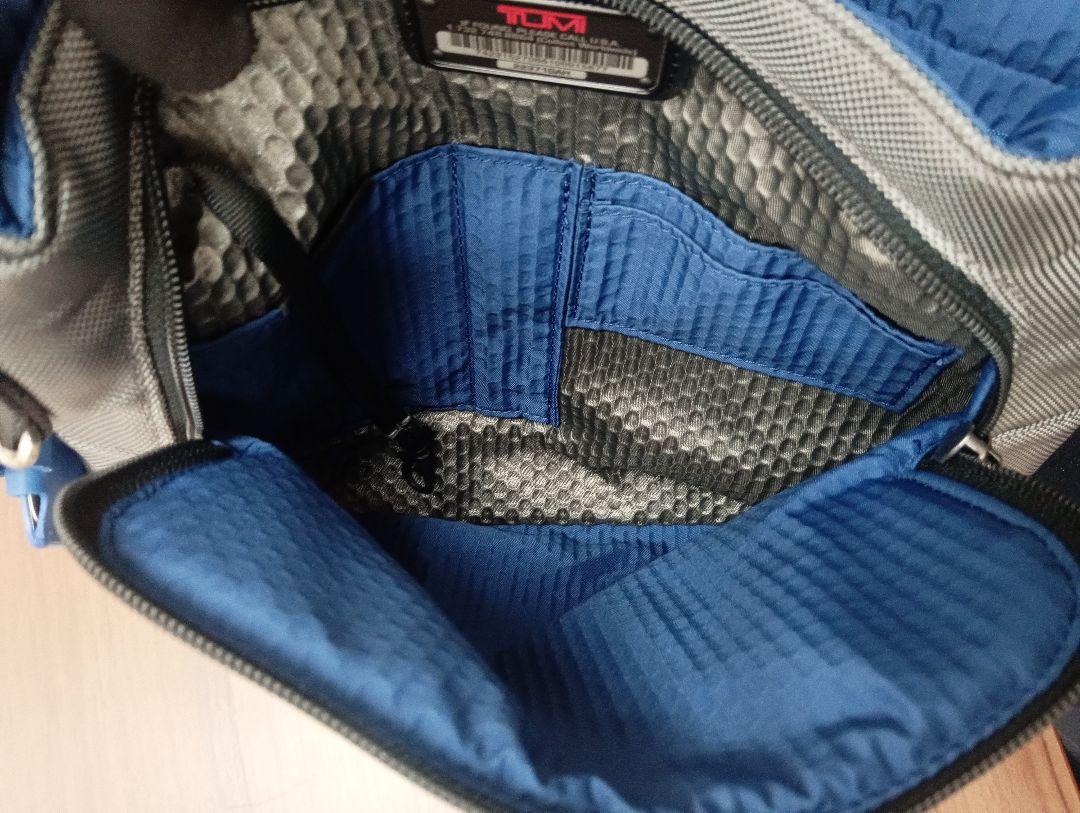 未使用　TUMI トゥミ　ナイロンショルダーバッグ　かばん　カジュアル