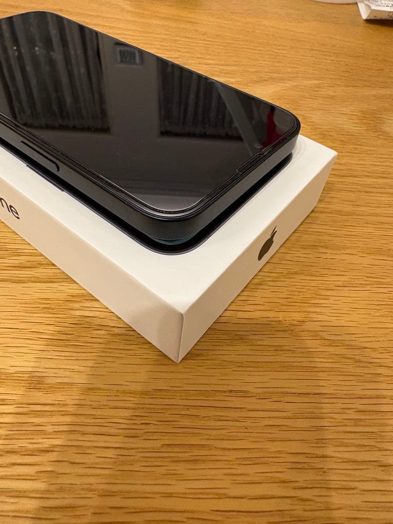 iPhone目立った傷や汚れなし