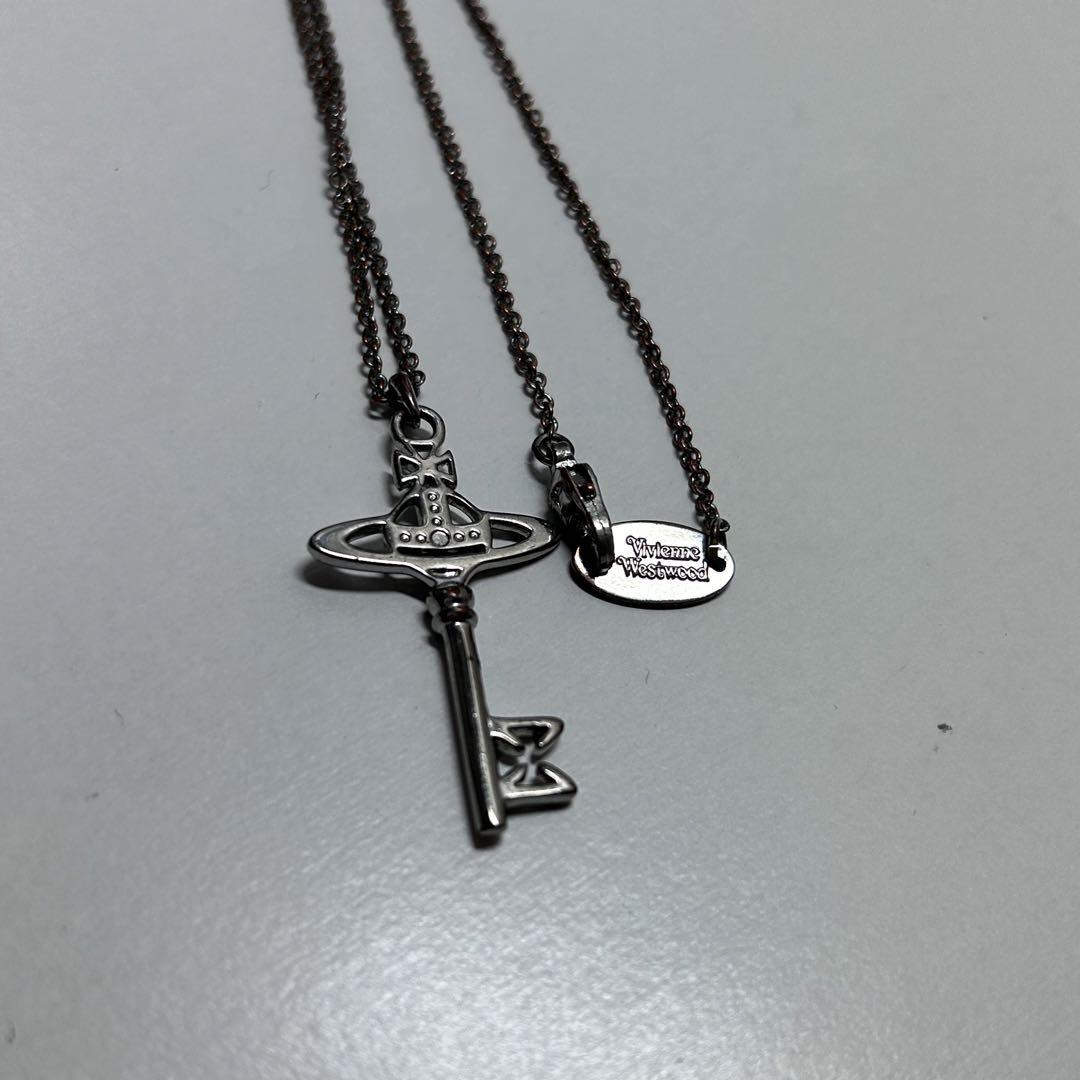 Vivienne Westwood オーブ 鍵モチーフ ネックレス