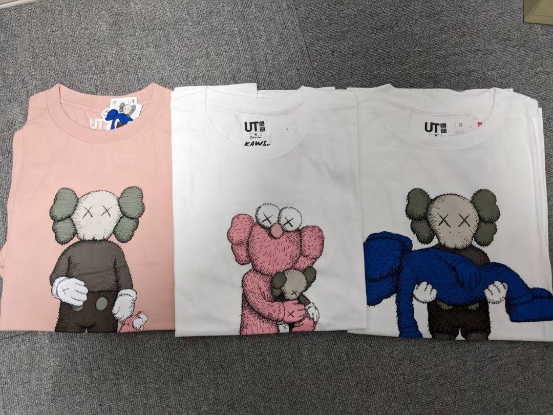 UNIQLOカウズコラボTシャツ３枚セット