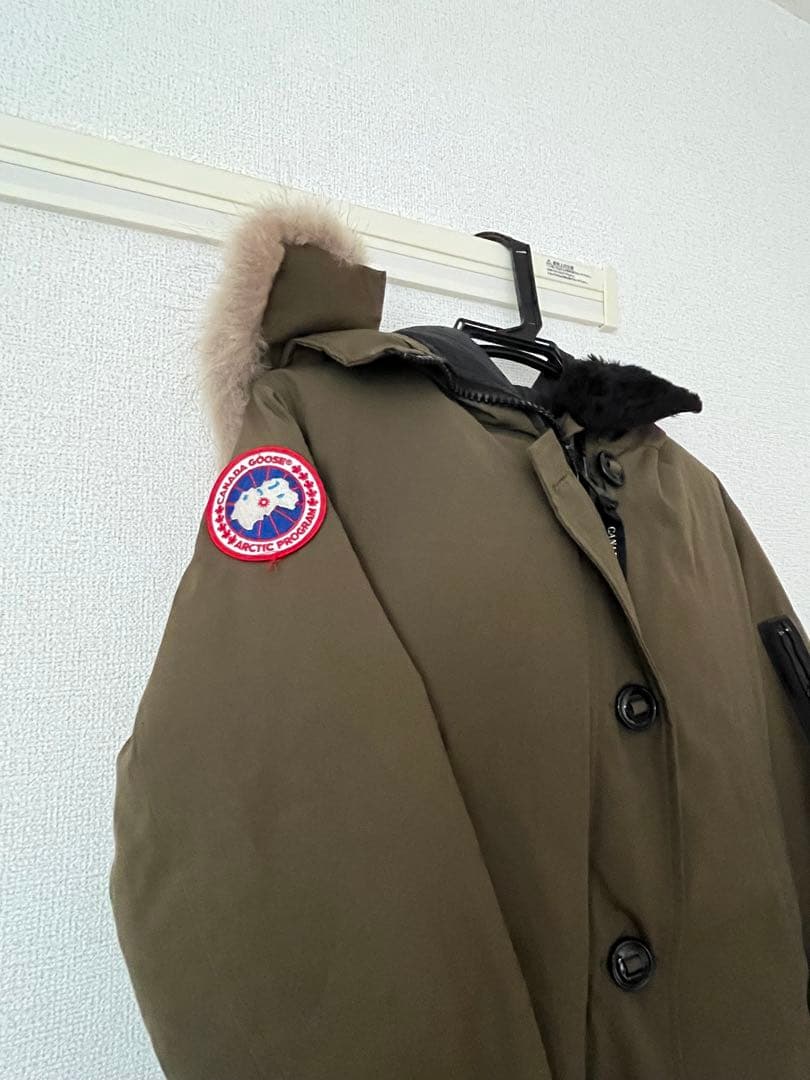カナダグース ダウンジャケット カナダグース ダウンジャケット