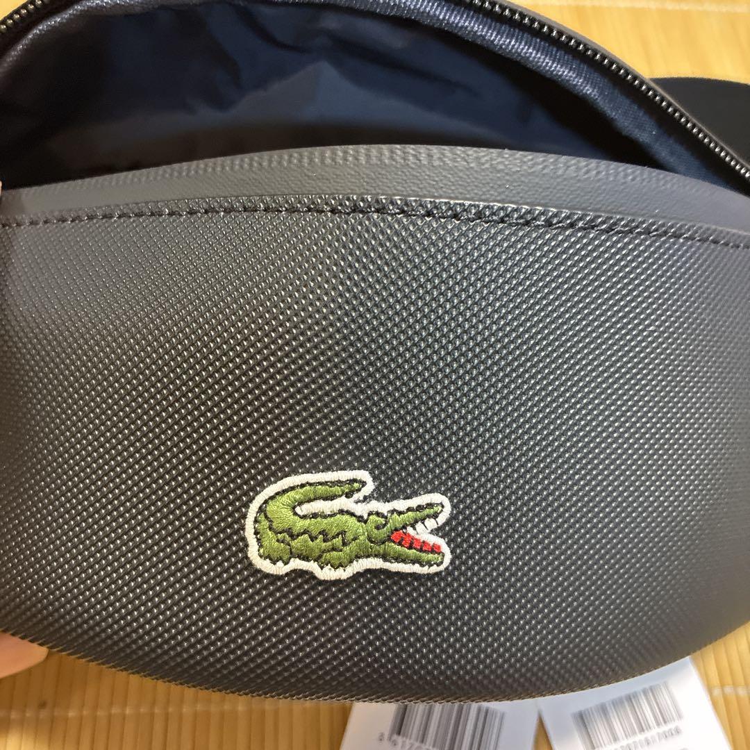 LACOSTE　ボディバッグ　ブラック　未使用品 激安 タグ付き 未使用 極美品 Lacoste ボディバッグ ブラック