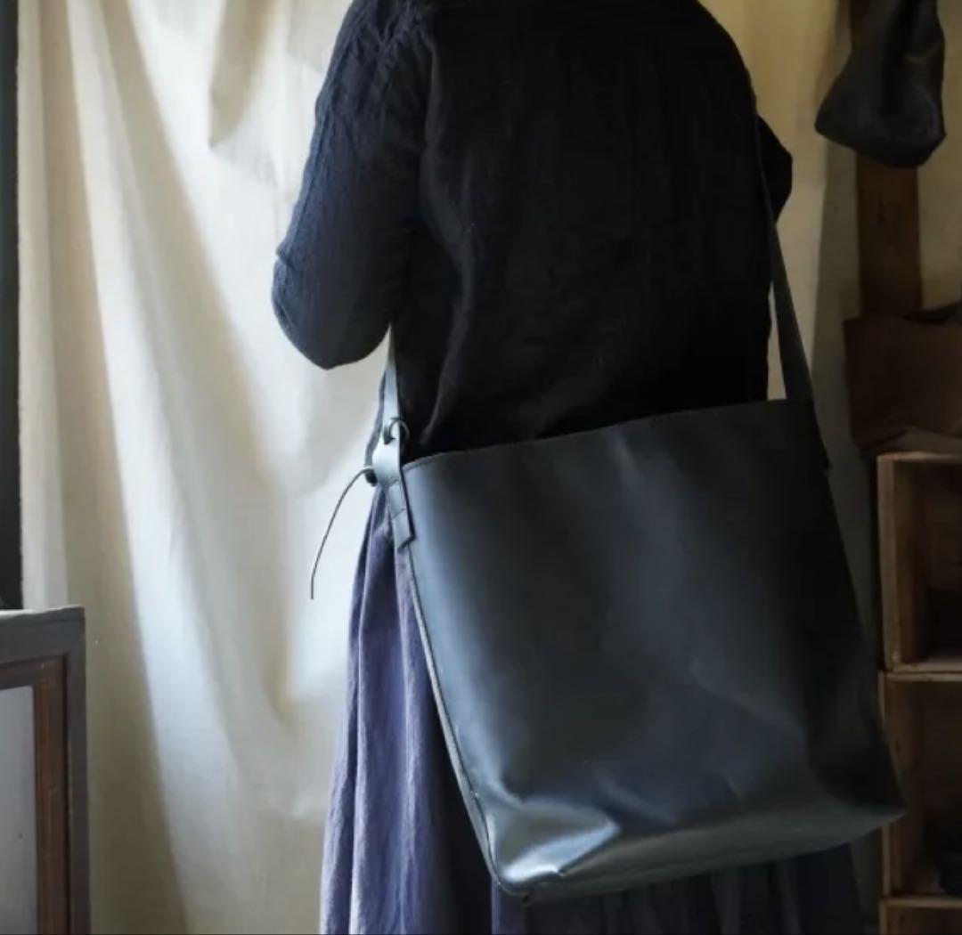 一粒舎 ショルダーバッグ aren