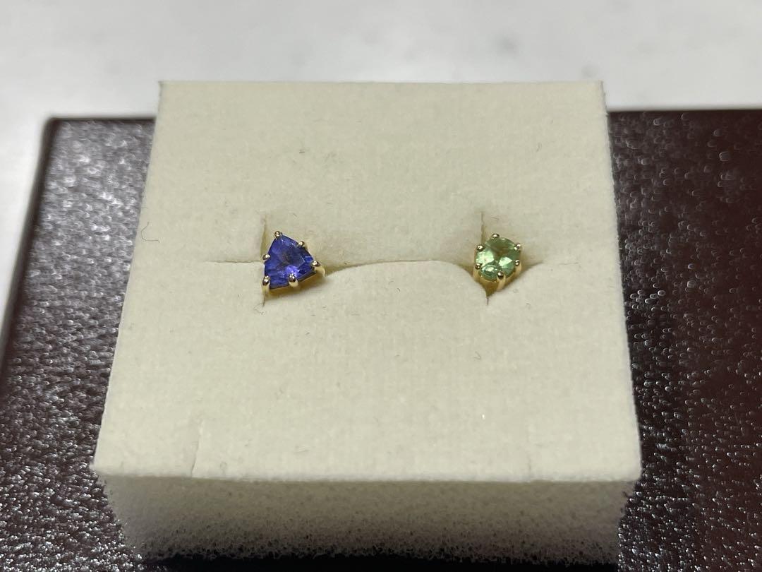 ピアス　k18  ミントグリーンガーネット　タンザナイト
