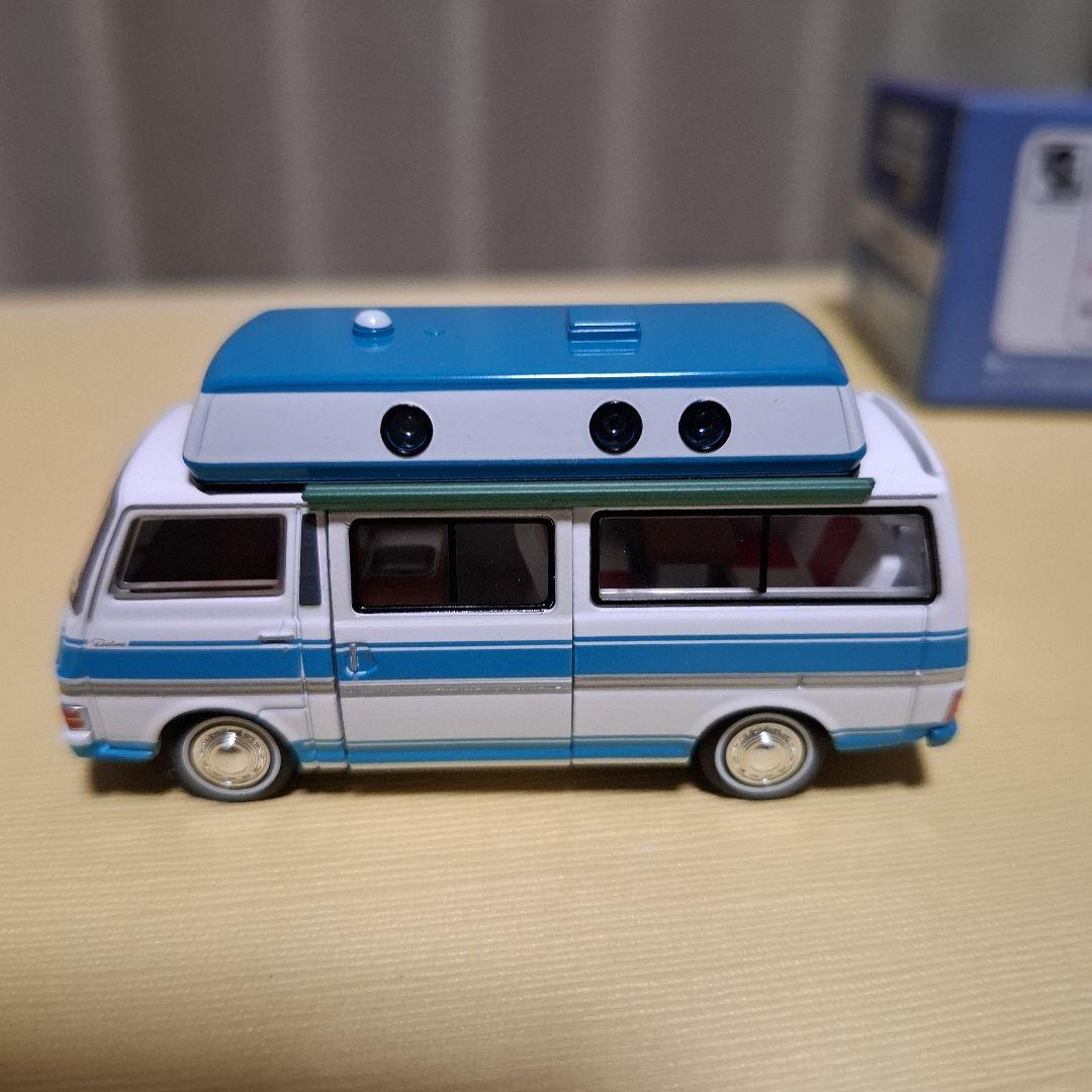 トミカリミテッドヴィンテージネオ日産キャラバンキャンピングカー73年式