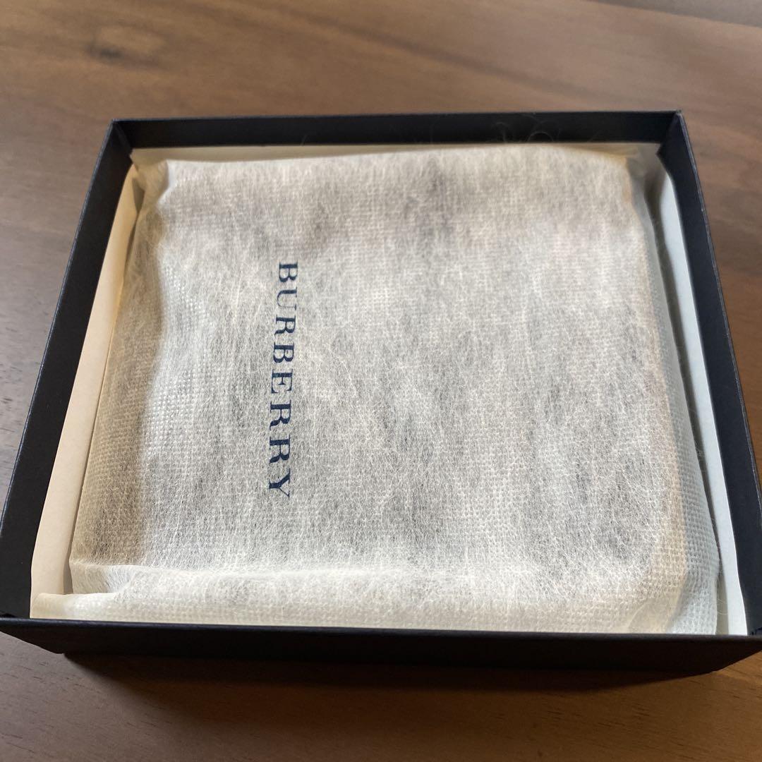BURBERRY 二つ折り財布 内側チェック柄