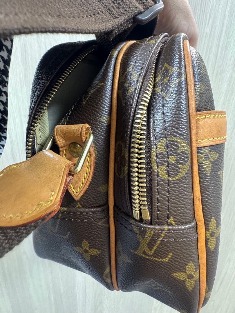 Louis Vuitton リポーター美品✨ショルダーバッグ男女兼用 Louis Vuitton リポーター美品✨ショルダーバッグ男女兼用