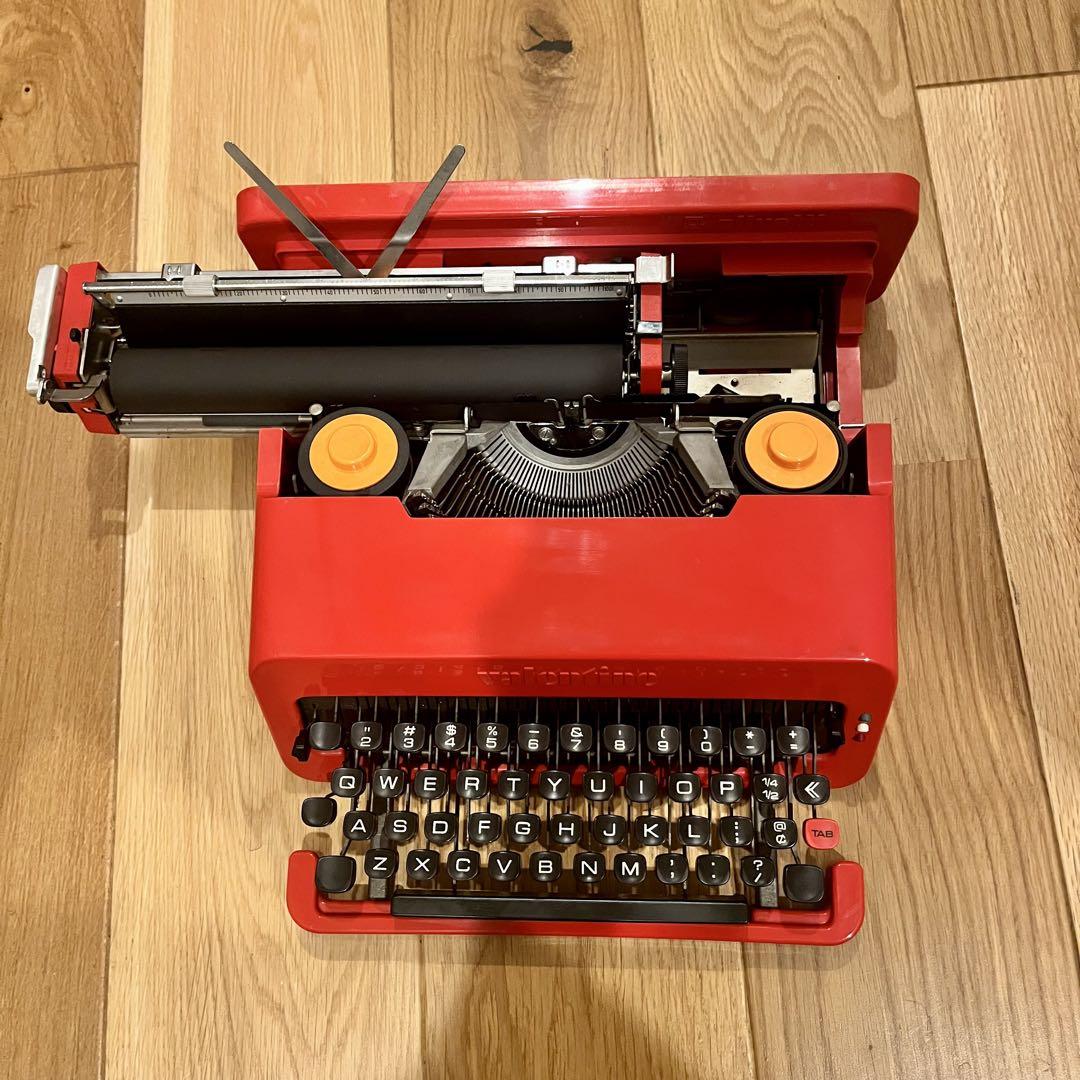 バレンタイン】オリベッティ タイプライターOlivetti Valentine