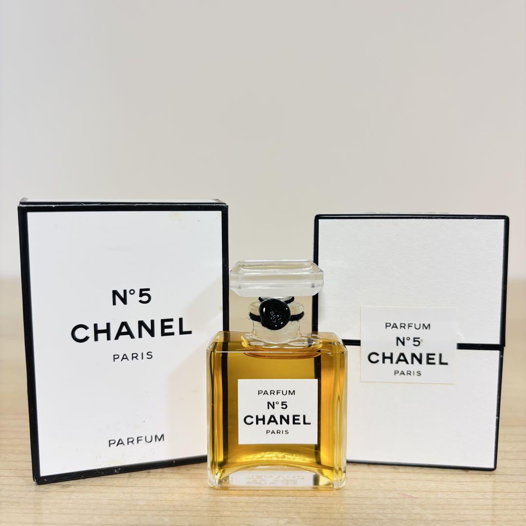 新品　シャネル　No.5 パルファム　7ml Amazon | シャネル(CHANEL) No.5 パルファム 7ml[並行輸入品