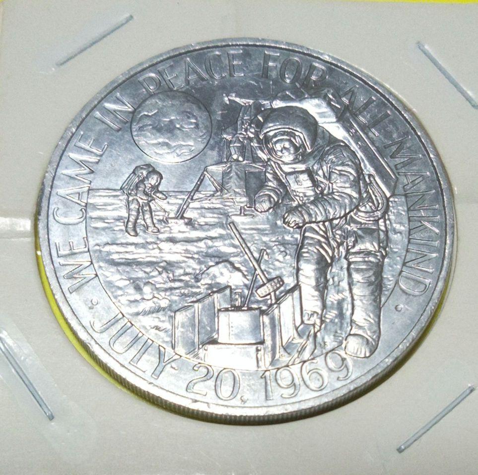 アポロ11号月面着陸記念メダル1969良品！ アポロ11号月面着陸記念メダル1969良品！ - メルカリ
