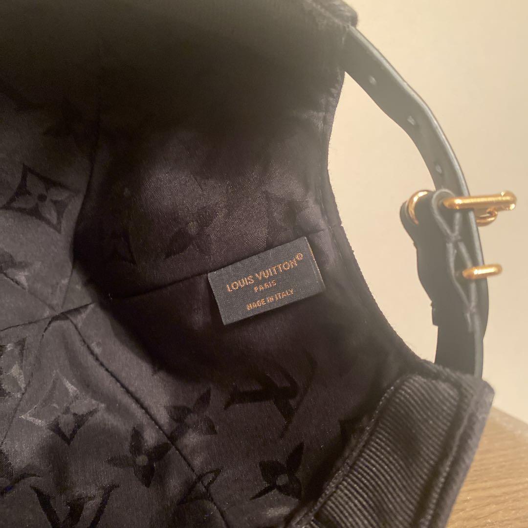 未使用ルイヴィトン】キャップ・LV アイコニック ノワール M 帽子 未使用ルイヴィトン】キャップ・LV アイコニック ノワール M 帽子