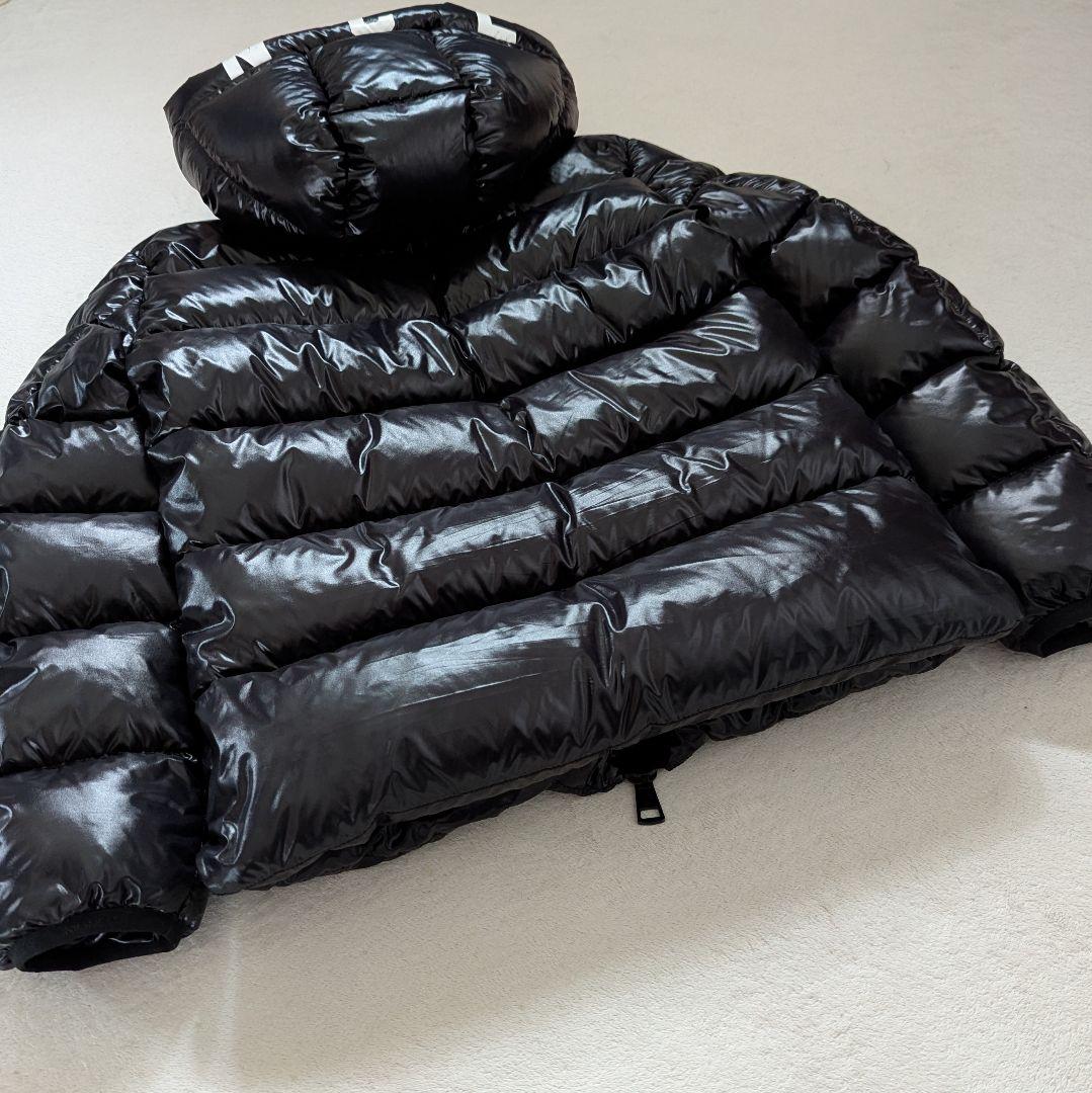 人気 モンクレール DUBOIS ダウンジャケット サイズ1 ブラック 19AW 人気 モンクレール DUBOIS ダウンジャケット サイズ1 ブラック 19AW
