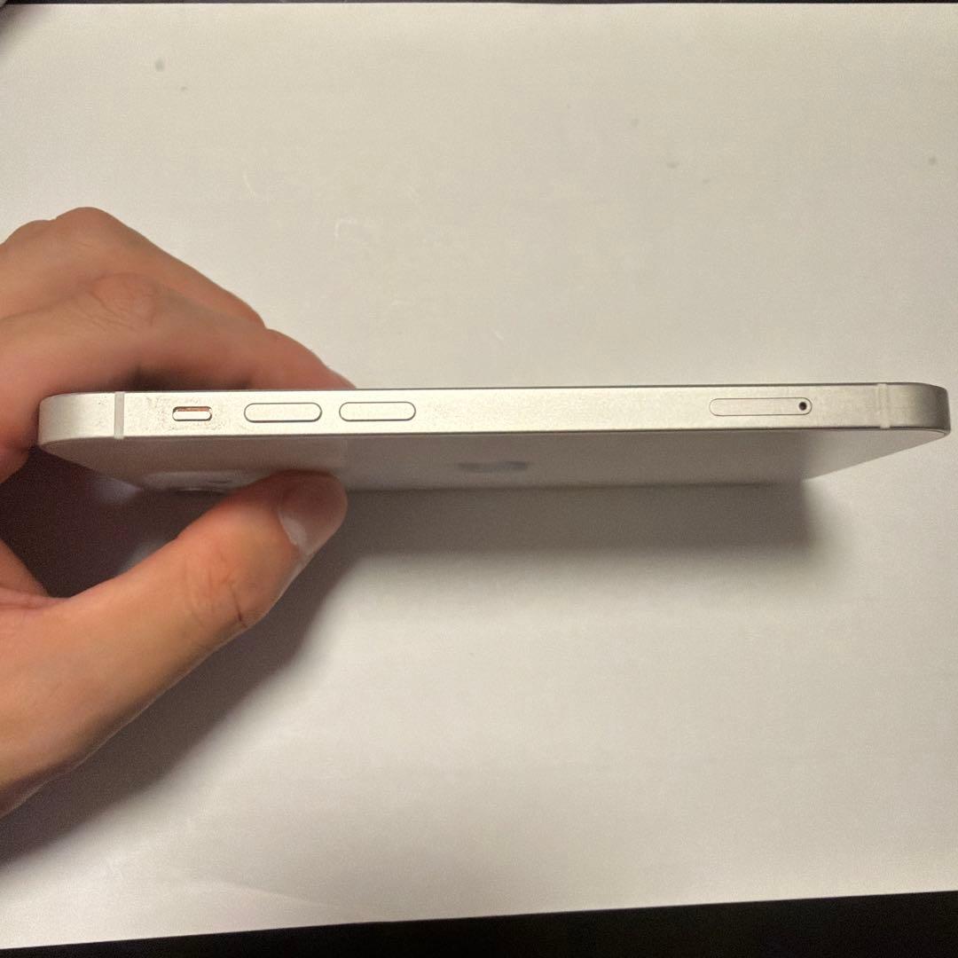 Apple iPhone 12 ホワイト(SIMフリー) 本体 箱付き Apple iPhone 12 ホワイト(SIMフリー) 本体 箱付き