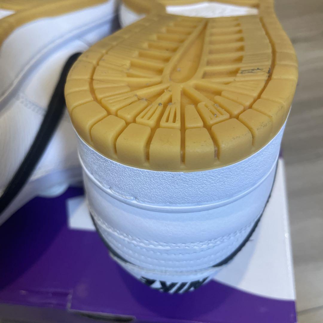 極美品　NIKE SB DUNK LOW WHITE GUM 29㌢