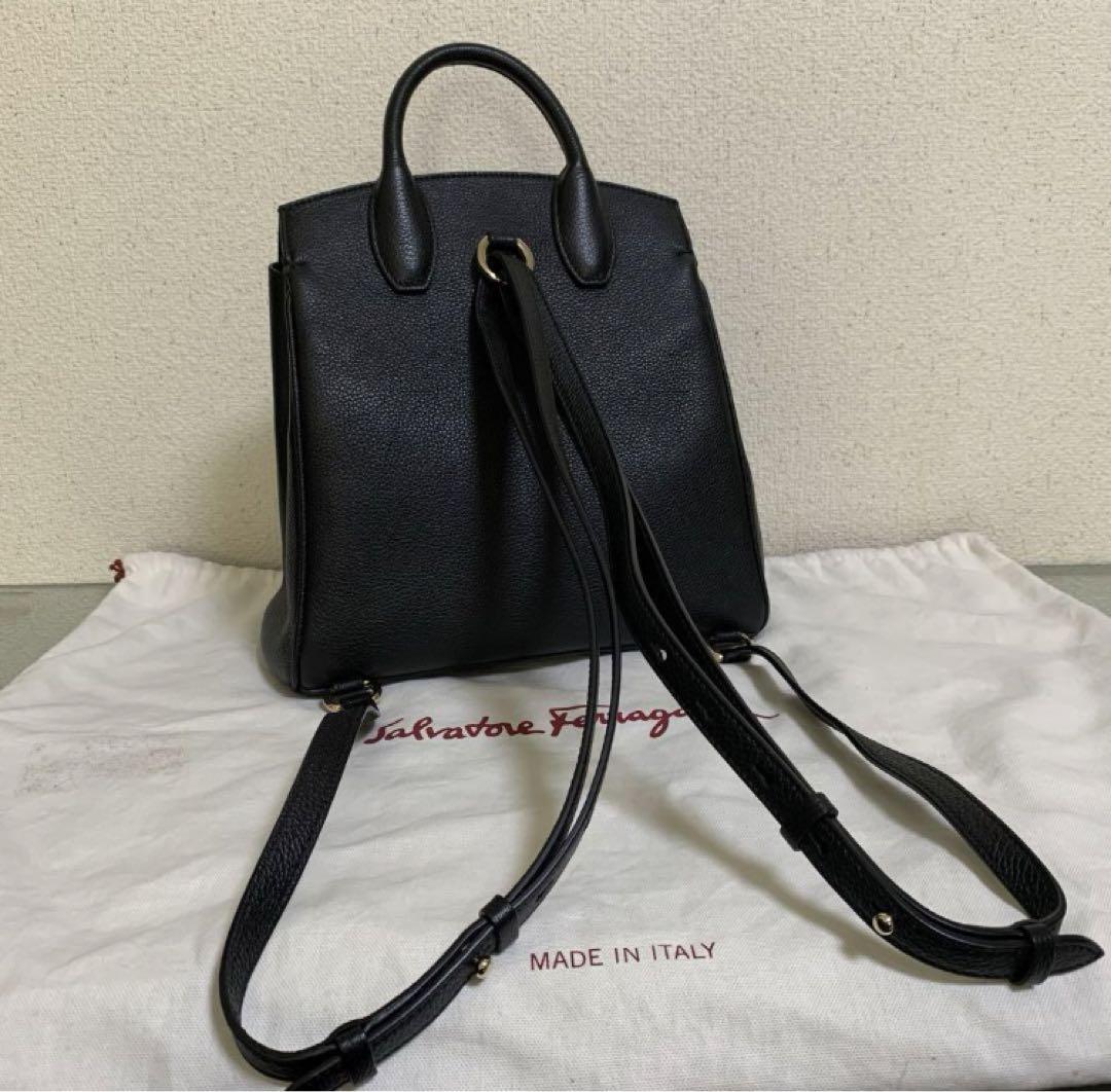 Salvatore Ferragamo 黒 レザー リュック