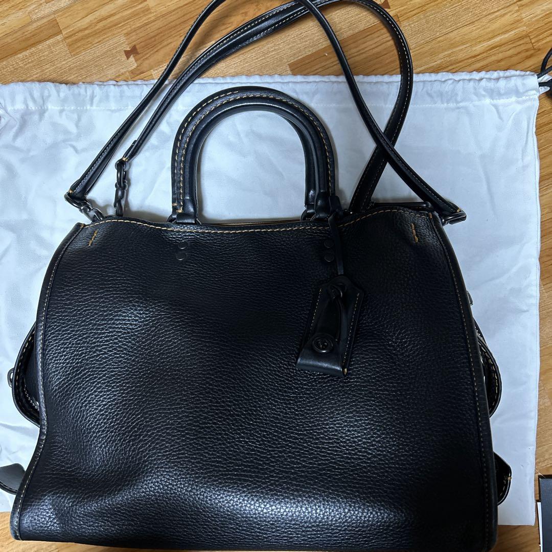 COACH ブラック ペブルレザー ハンドバッグ
