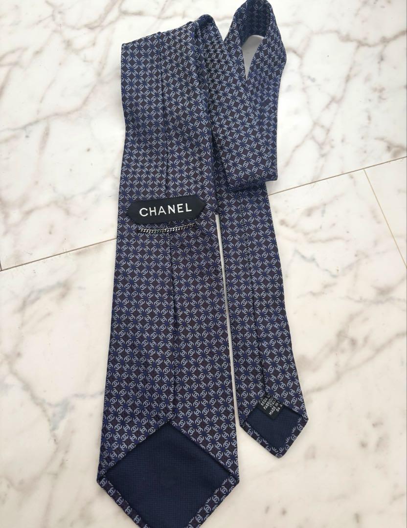 CHANEL ネクタイ　紺色系