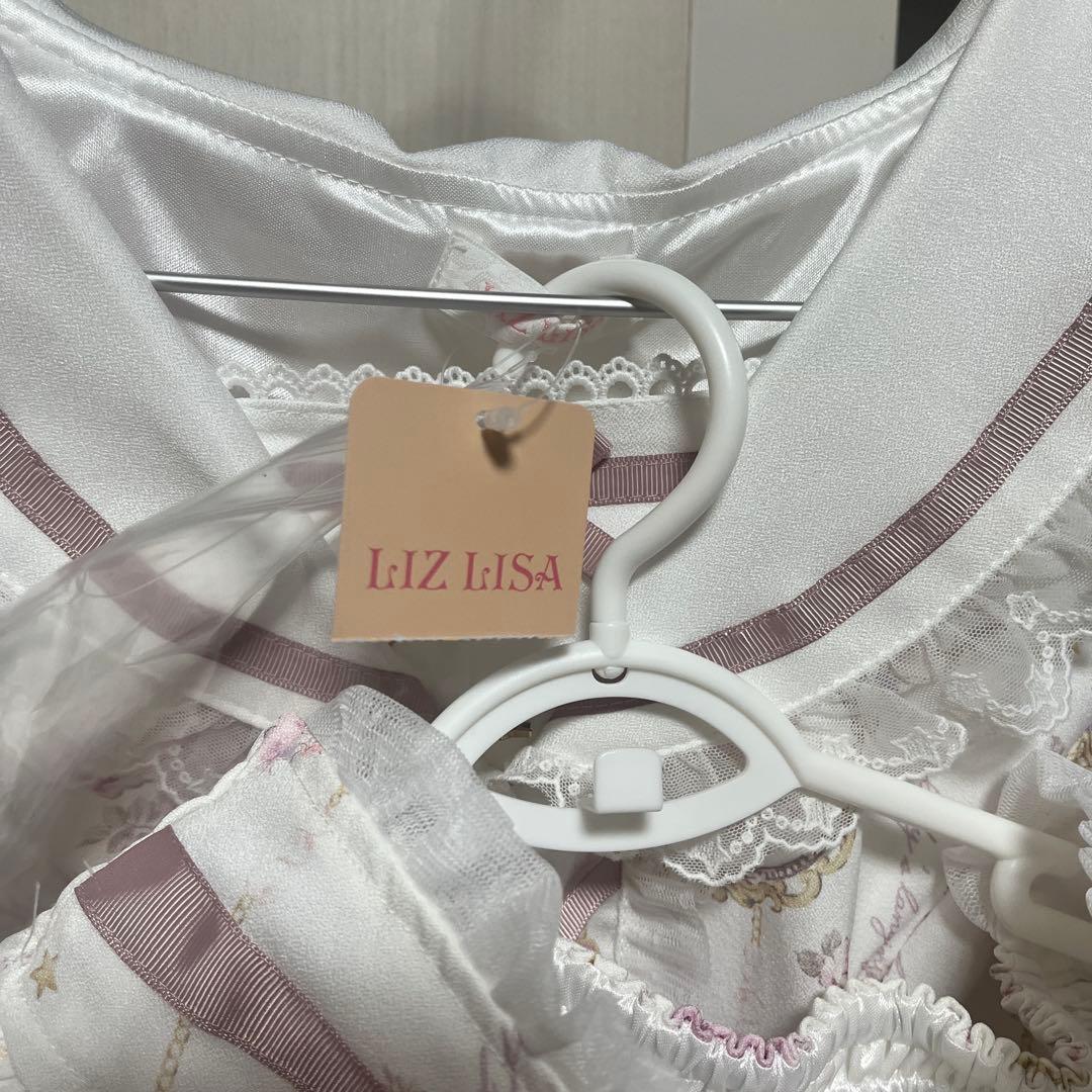 全新品 LIZLISA リズリサ ジュエリー柄セットアップ ホワイト 全新品 LIZLISA リズリサ ジュエリー柄セットアップ ホワイト