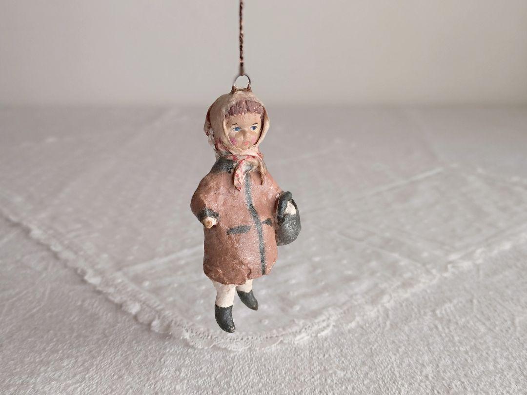 【✳︎toto✳︎さま】old ornament ❀ パピエマシェの女の子