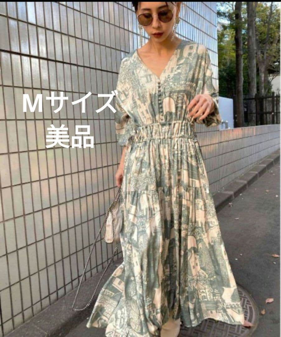 TOWN VOLUME GATHER DRESS